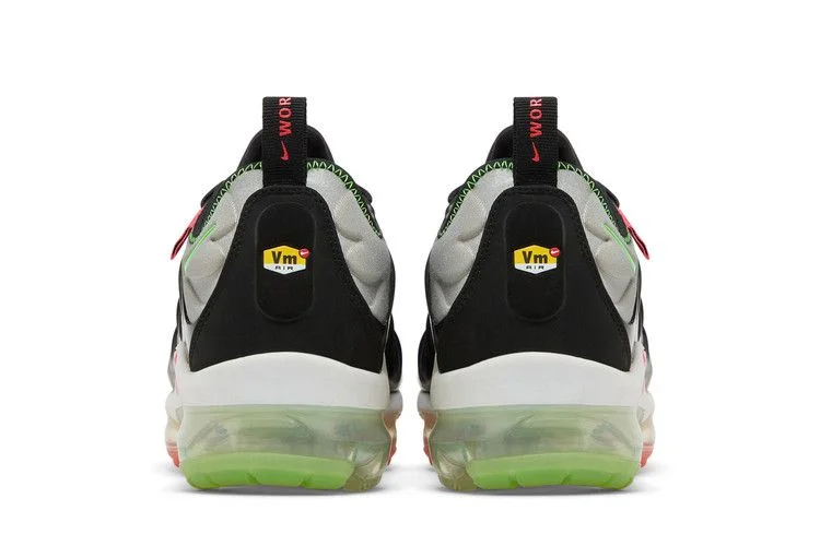 Кроссовки Nike Air VaporMax Plus 'Worldwide Pack'