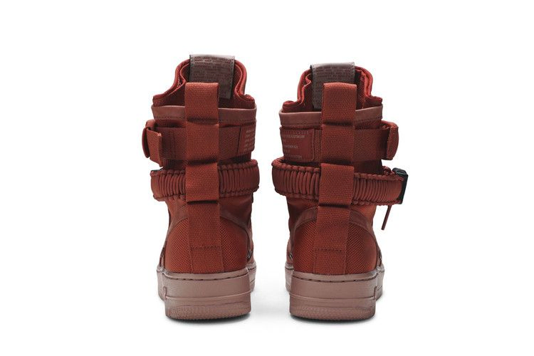 wmns-special-field-air-force-1-dusty-peach-857872-202_05