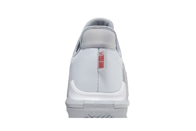 Кроссовки Nike LeBron Witness 6 'Pure Platinum'