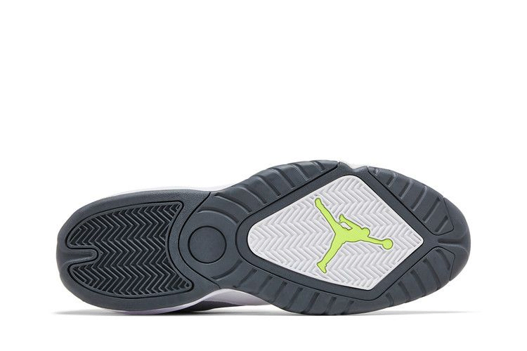 jordan-b-loyal-wolf-grey-volt-315317-017_03