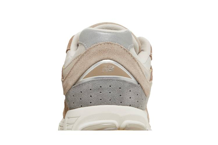 Кроссовки New Balance 2002R 'Driftwood'