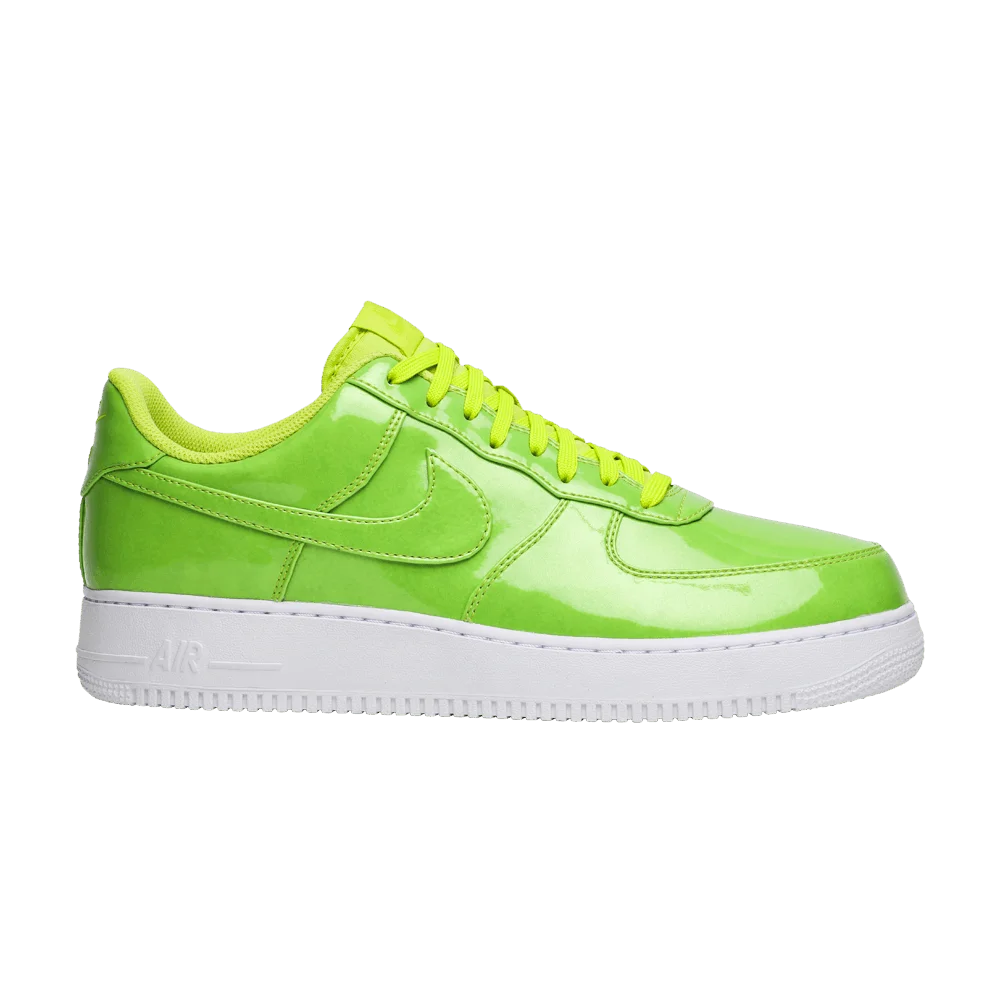 Krossovki-Nike-Air-Force-1-07-LV8-UV-Cyber