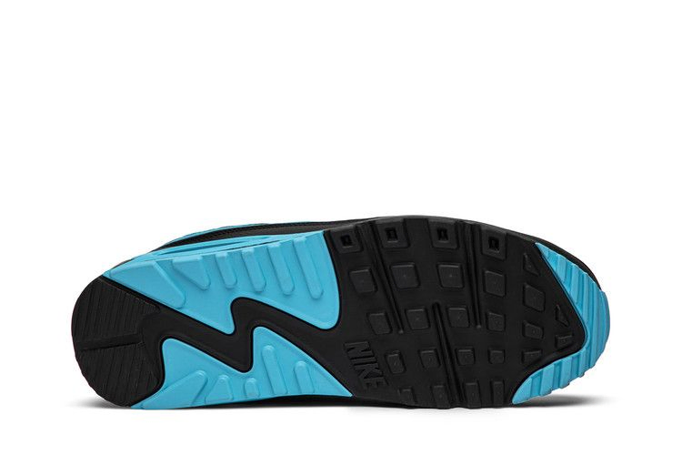 undefeated-x-air-max-90-cj7197-002_03
