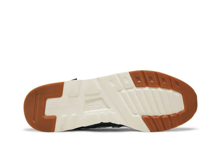 Krossovki-J.Crew-x-New-Balance-997H-Trek-3