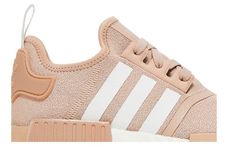 Кроссовки Adidas Wmns NMD_R1 'Ash Pearl'