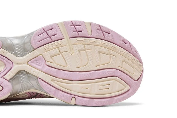 Кроссовки ASICS Wmns Gel 1130 'Cream Barely Rose'