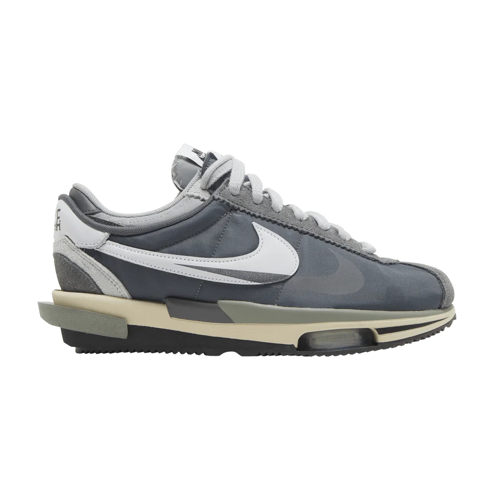 Krossovki-sacai-x-Nike-Zoom-Cortez-SP-Iron-Grey