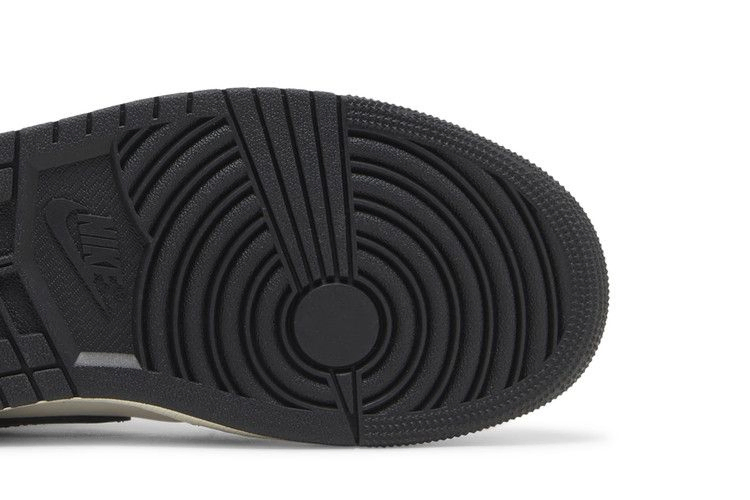 Кроссовки Wmns Air Jordan 1 Mid 'Black Sail Gym Red'