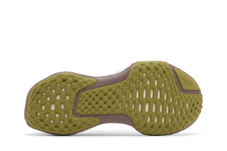 Кроссовки Nike Wmns ZoomX Invincible 3 'Photon Dust Platinum Violet'