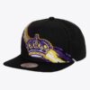 Black-Los-Angeles-Kings-Vintage-Paintbrush-Snapback-Hat-100x100