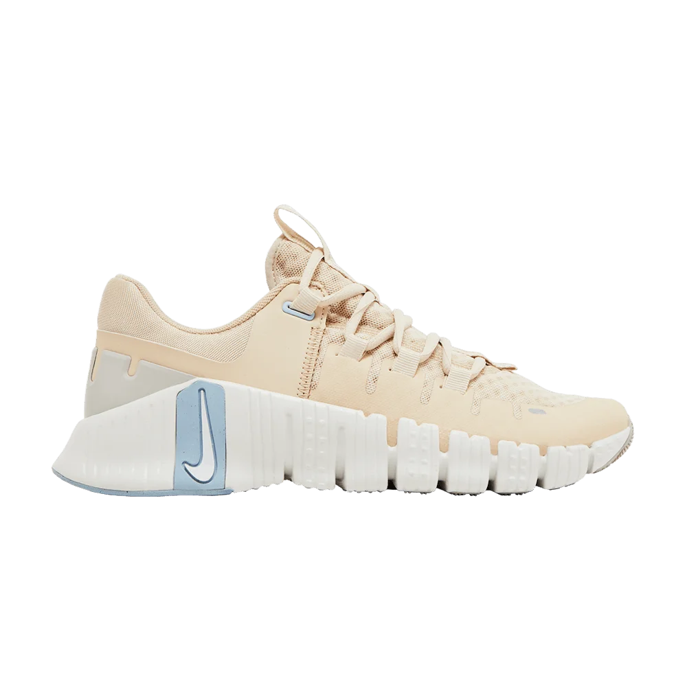Krossovki-Nike-Wmns-Free-Metcon-5-Sanddrift
