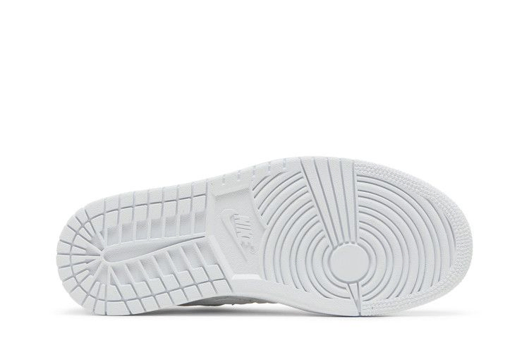 Кроссовки Wmns Air Jordan 1 Low 'Triple White Quilted'