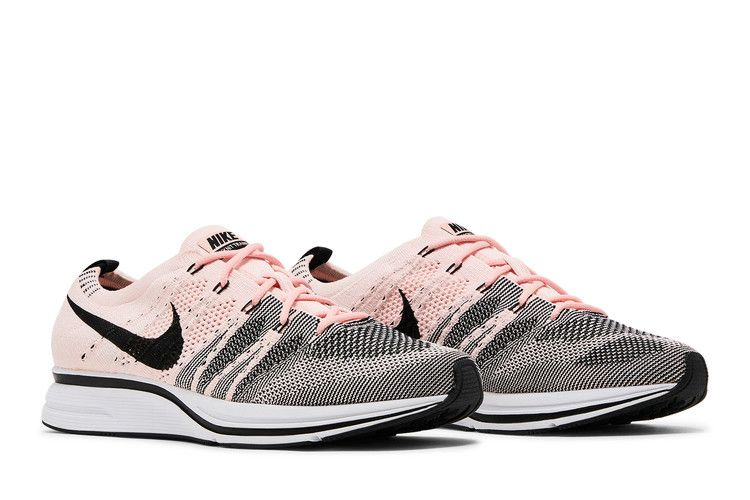 flyknit-trainer-2017-sunset-tint-ah8396-600_07