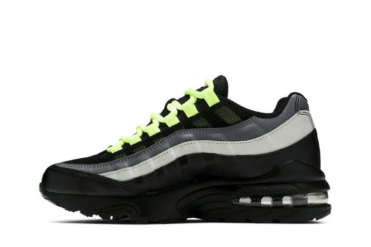Krossovki-Nike-Air-Max-95-GS-Black-Volt-2