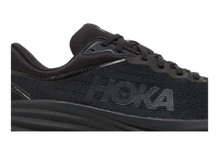 Krossovki-HOKA-Bondi-8-2E-Wide-Triple-Black-1