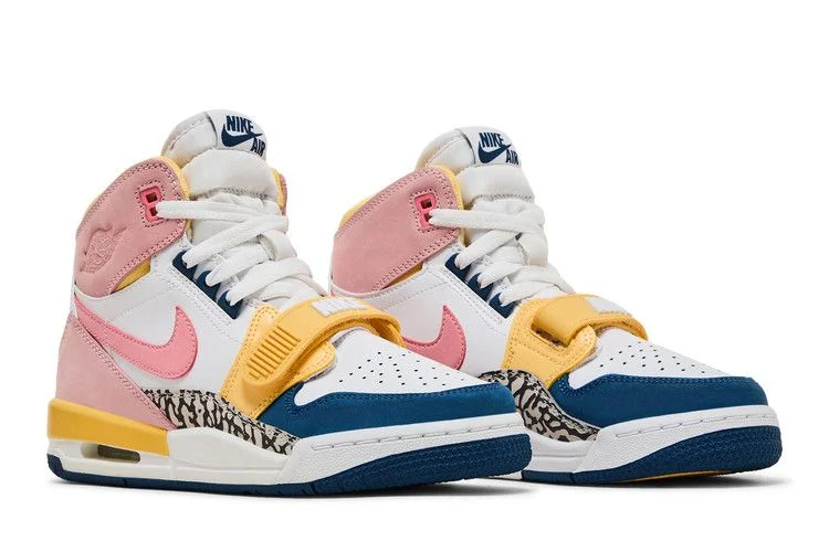 Krossovki-Air-Jordan-Legacy-312-GS-White-Coral-French-Blue-7