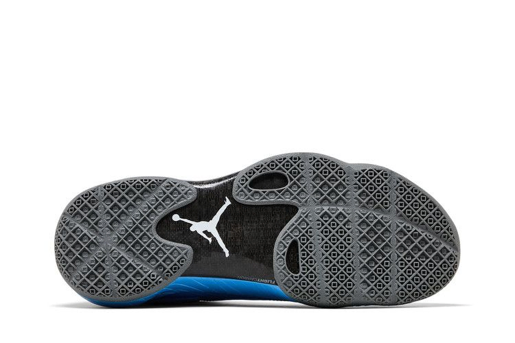 air-jordan-2012-484654-400_03