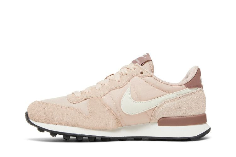 Кроссовки Nike Wmns Internationalist 'Particle Beige Mauve'