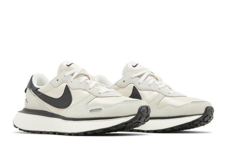 wmns-phoenix-waffle-summit-white-black-fd2196-100_07