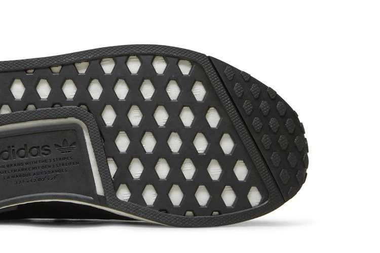 nmd_r1-refined-j-black-white-h02333_04