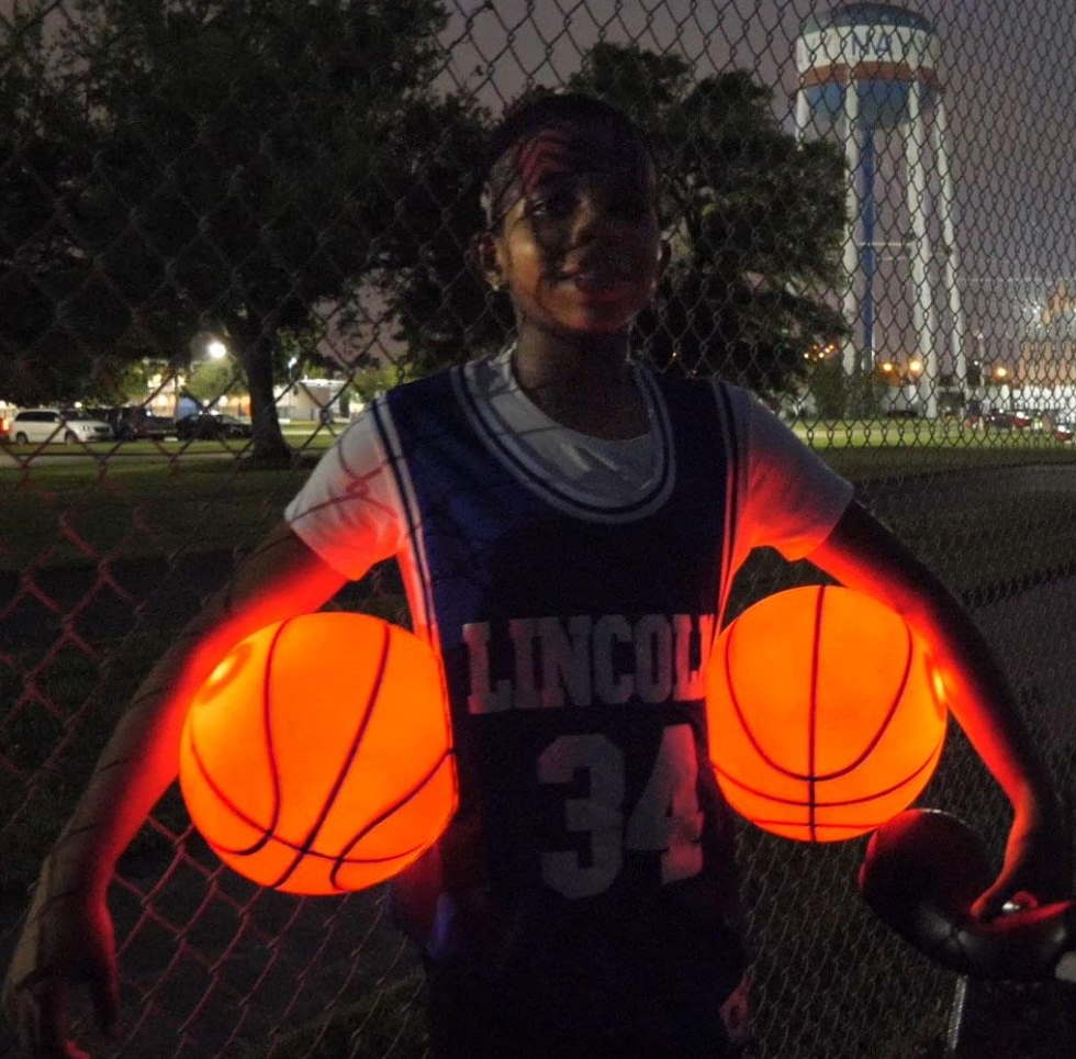 Light-Up-LED-Basketball-Glow-In-The-Dark-Official-Size-and-Weight-4