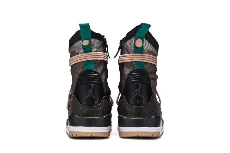 Кроссовки Wmns Air Jordan 3 RTR Explorer Lite XX 'Anthracite Green'