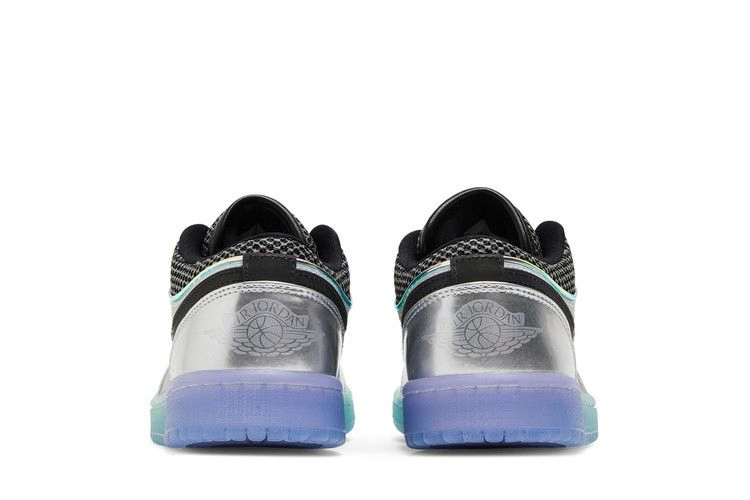 Кроссовки Wmns Air Jordan 1 Low SE 'Metallic Silver Gradient'