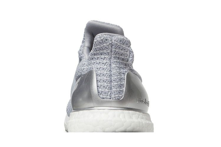 Кроссовки NASA x adidas UltraBoost DNA 'Halo Silver'