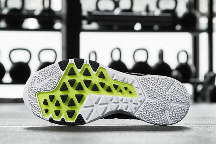 Krossovki-Nike-Train-Ultrafast-Flyknit-Volt-1