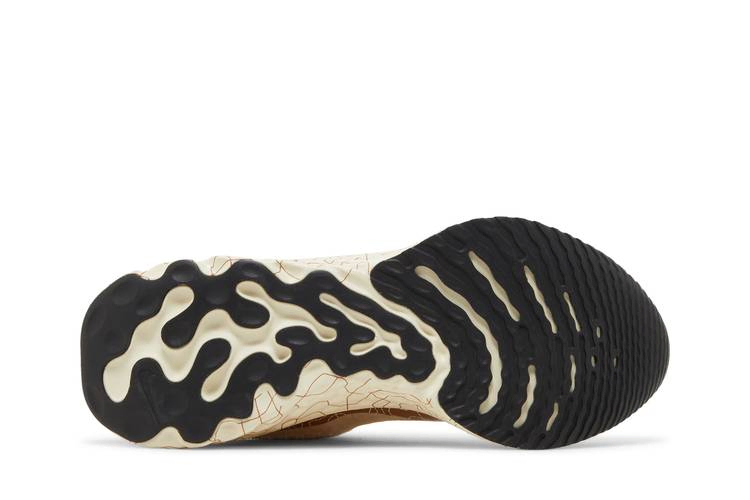 react-infinity-run-flyknit-3-premium-moving-company-dz3025-001_03