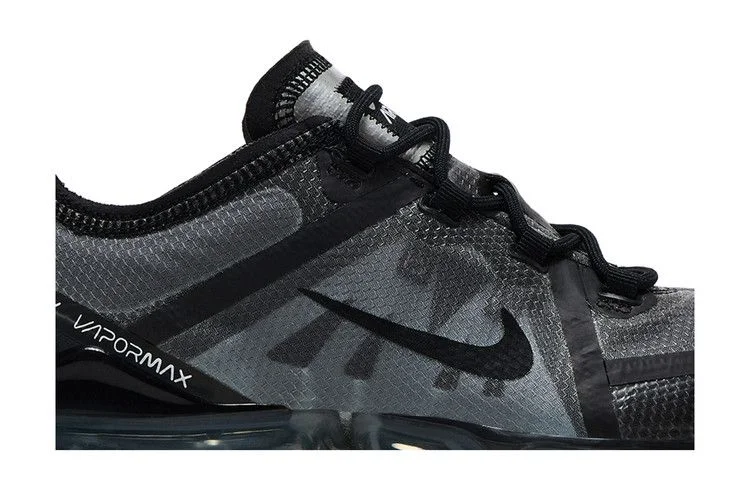 Krossovki-Nike-Air-VaporMax-2019-GS-Ghost-Black-1