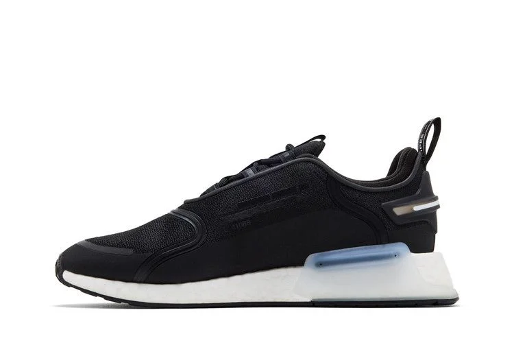 Krossovki-adidas-NMD_V3-Black-White-2