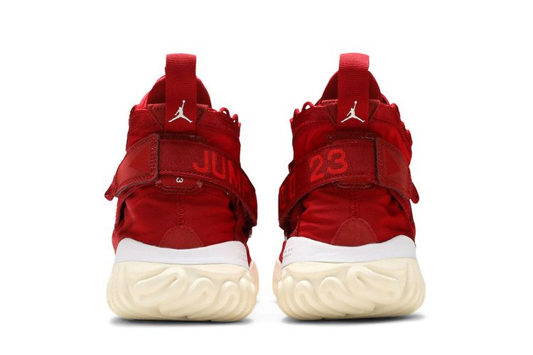 jordan-proto-react-university-red-bv1654-601_05