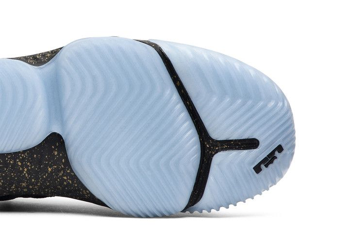 lebron-16-kc-ps-watch-the-throne-cj6707-001_04