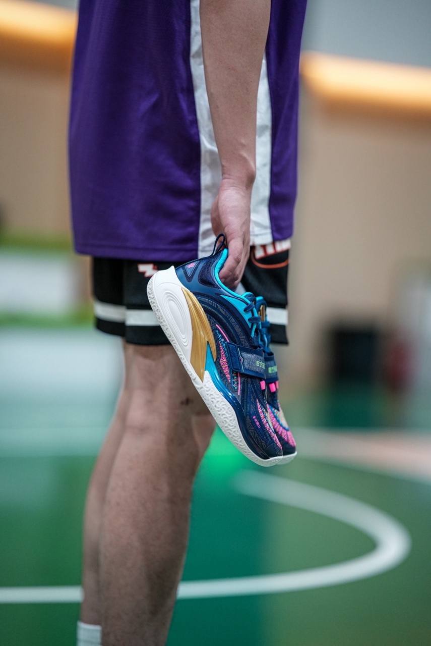 Anta-Kai-1-Playoffs-Pack-Navy-6