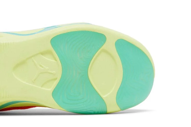 Krossovki-Air-Jordan-Tatum-1-GS-Pink-Lemonade-4