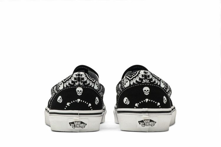 classic-slip-on-bandana-black-vn0a33tbd9s_05