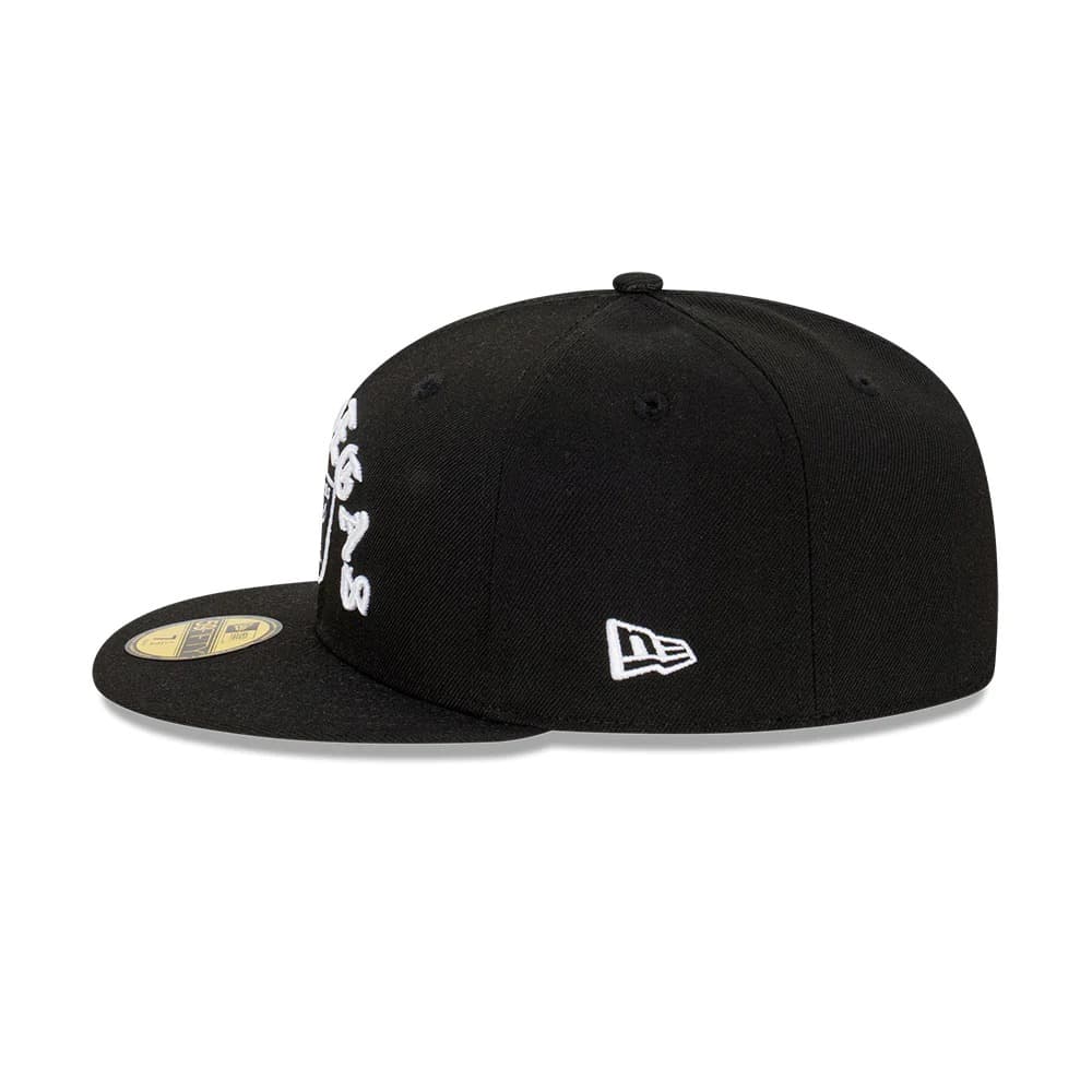 New-Era-Las-Vegas-Raiders-Old-English-59FIFTY-NFL-Fitted-Hat-5