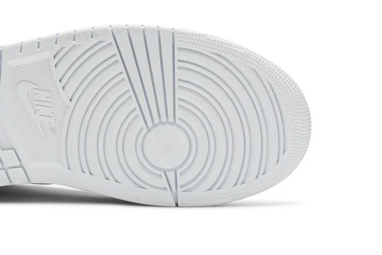 Krossovki-Air-Jordan-1-Mid-Triple-White-2020-4