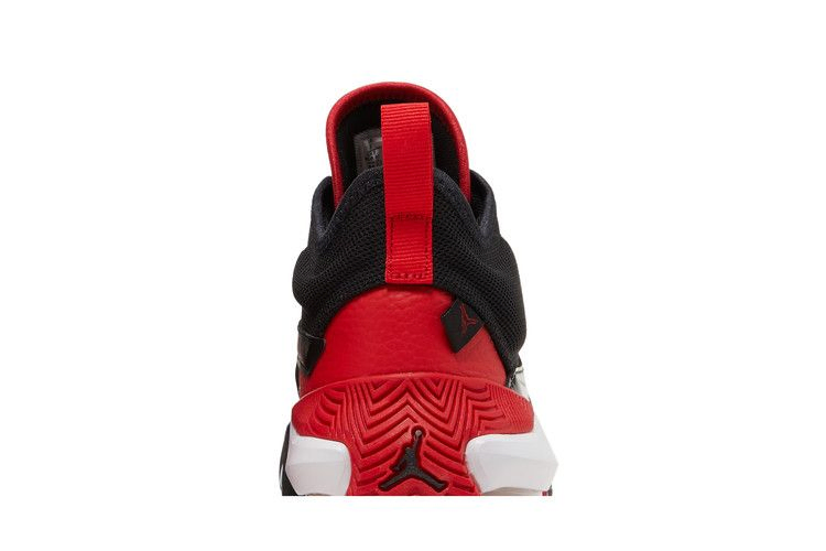 Кроссовки Air Jordan Stay Loyal 2 'Bred'