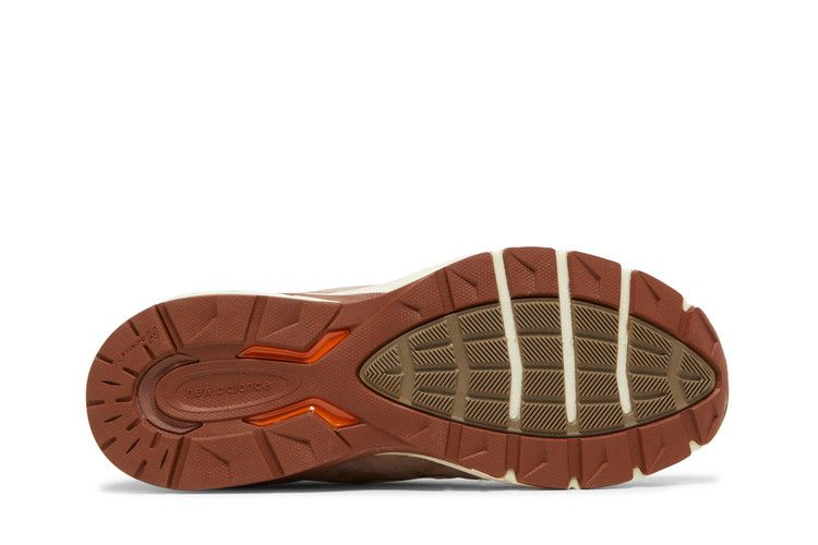 slow-steady-club-x-990v5-made-in-usa-beige-m990sc5_03