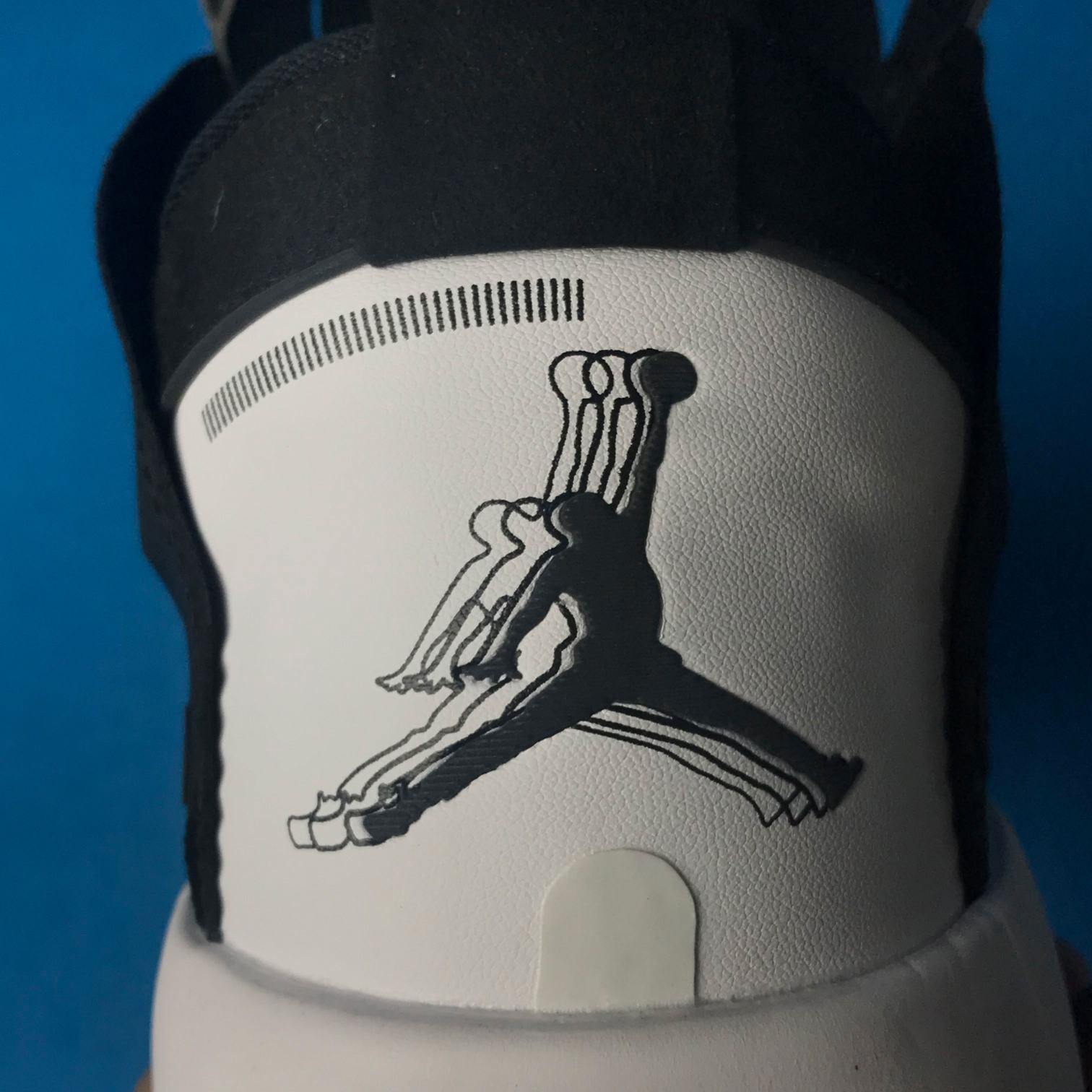 Air-Jordan-34-Eclipse-9