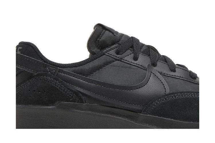 Krossovki-Nike-Wmns-Waffle-Debut-Triple-Black-1