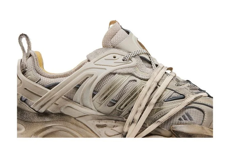Krossovki-adidas-XLG-Runner-Deluxe-Alumina-Cream-1