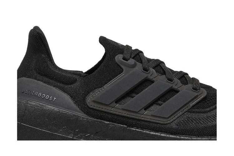 Кроссовки adidas UltraBoost Light 'Triple Black'
