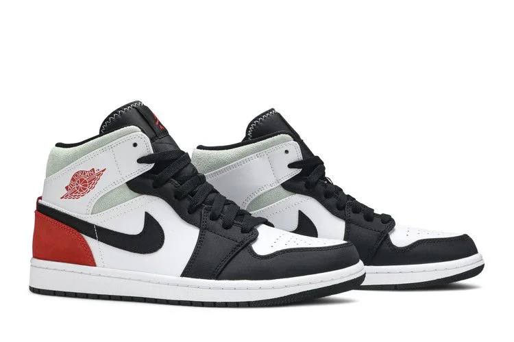 Krossovki-Air-Jordan-1-Mid-SE-Red-Black-Toe-7