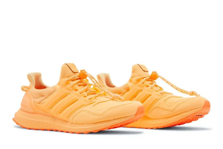 Krossovki-Ivy-Park-x-adidas-UltraBoost-OG-Rodeo-Acid-Orange-7