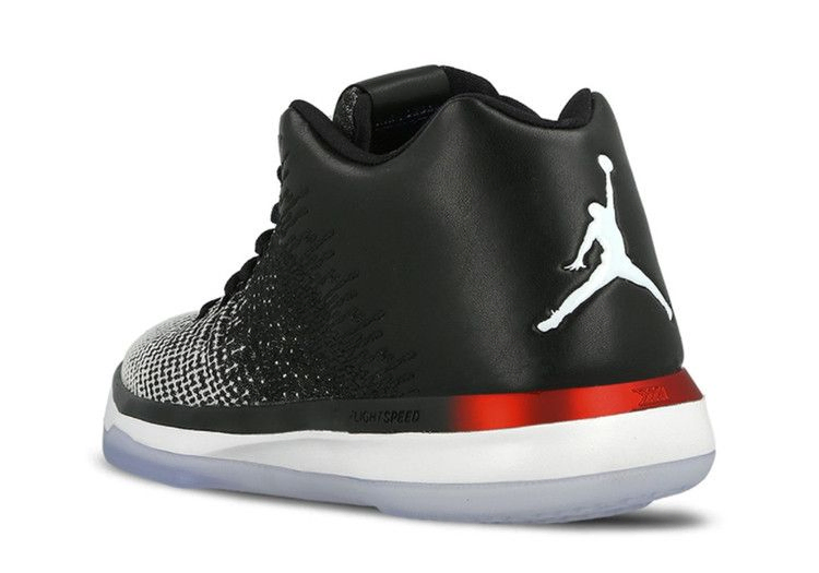 air-jordan-31-low-quai-54-921195-154_03