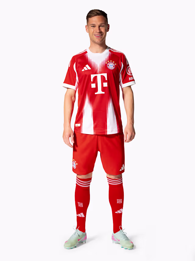 Футбольные шорты FC Bayern Munich Authentic Home Shorts 25-26