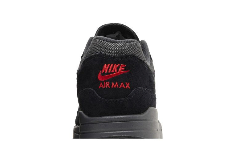 Кроссовки Nike Air Max 1 'Black University Red'